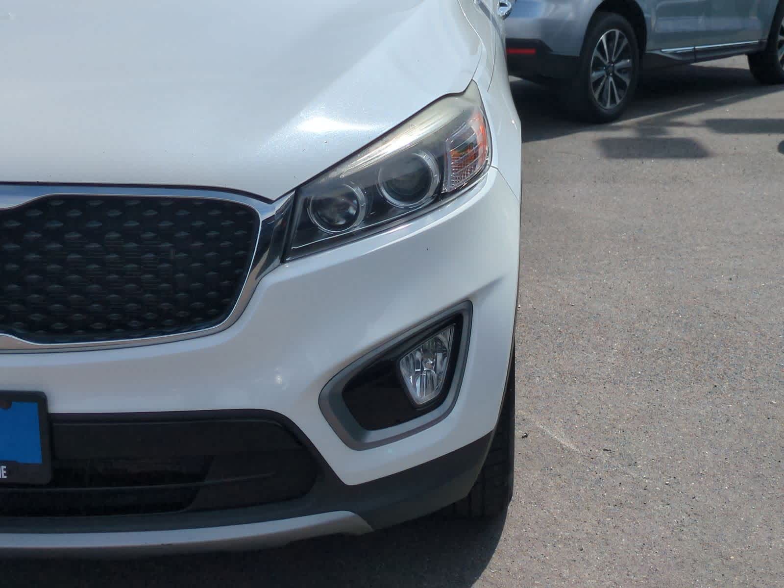 Thumbnail: 2016 Kia Sorento - 11