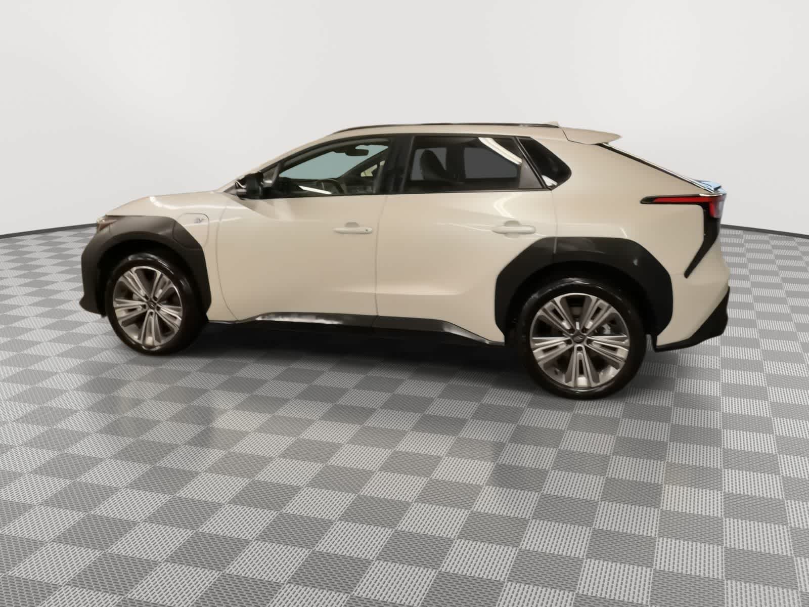 Thumbnail: 2024 Subaru Solterra - 7