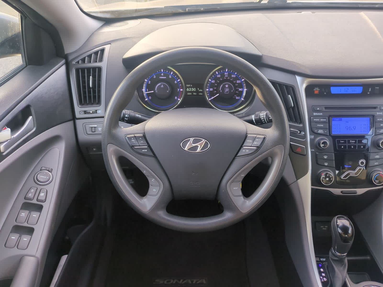 Thumbnail: 2013 Hyundai Sonata - 23