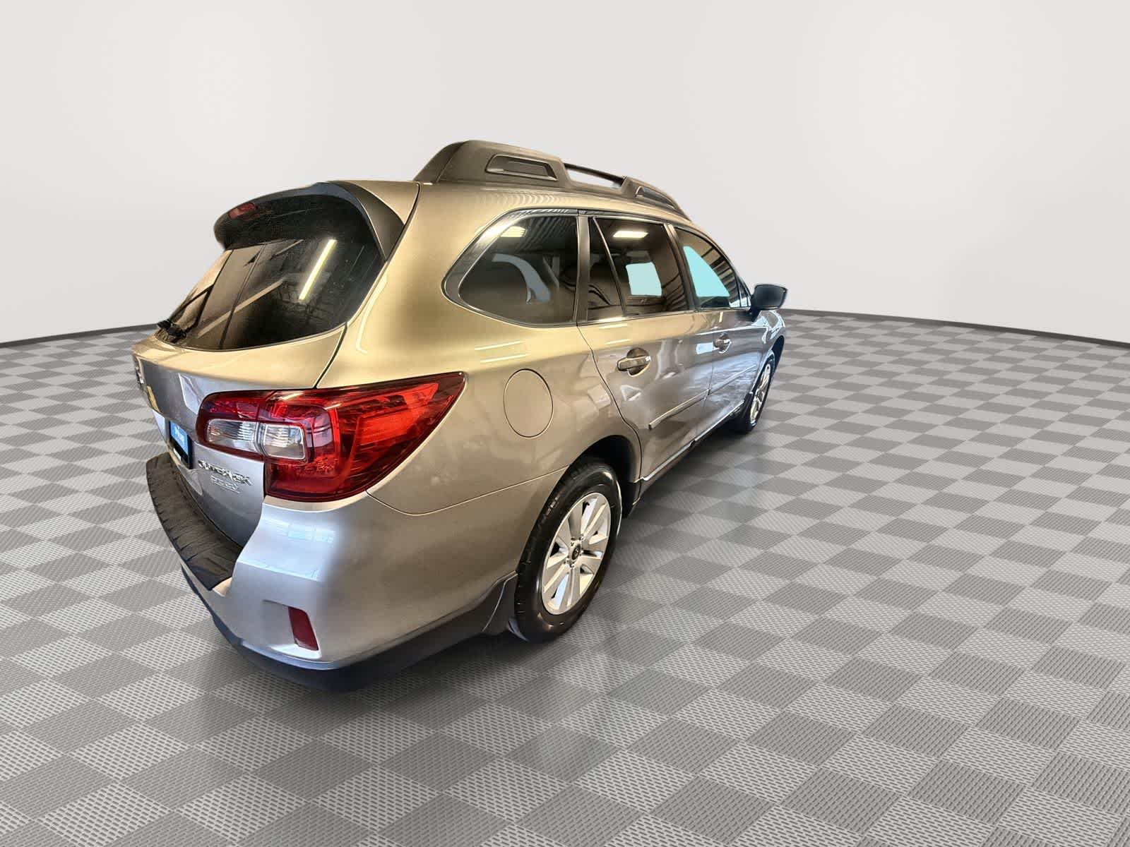 Thumbnail: 2016 Subaru Outback - 8