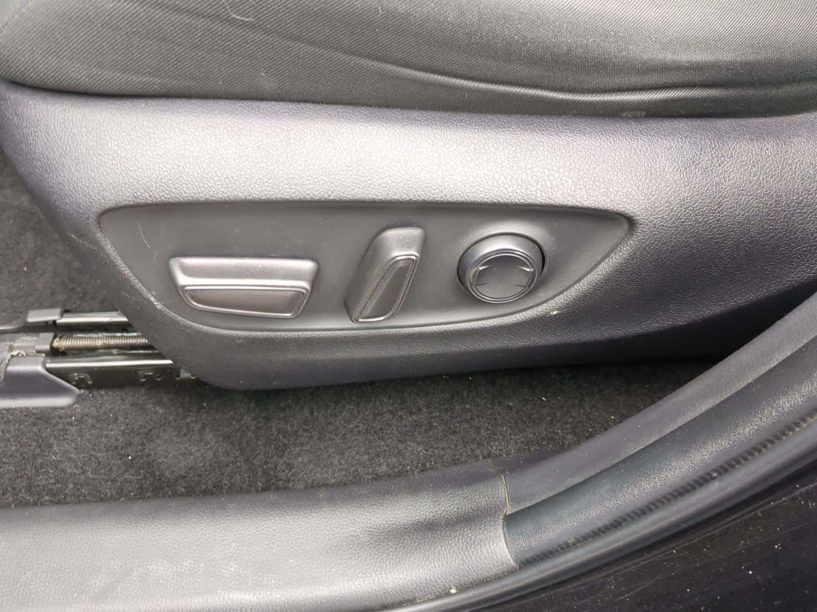 Thumbnail: 2024 Toyota RAV4 - 18