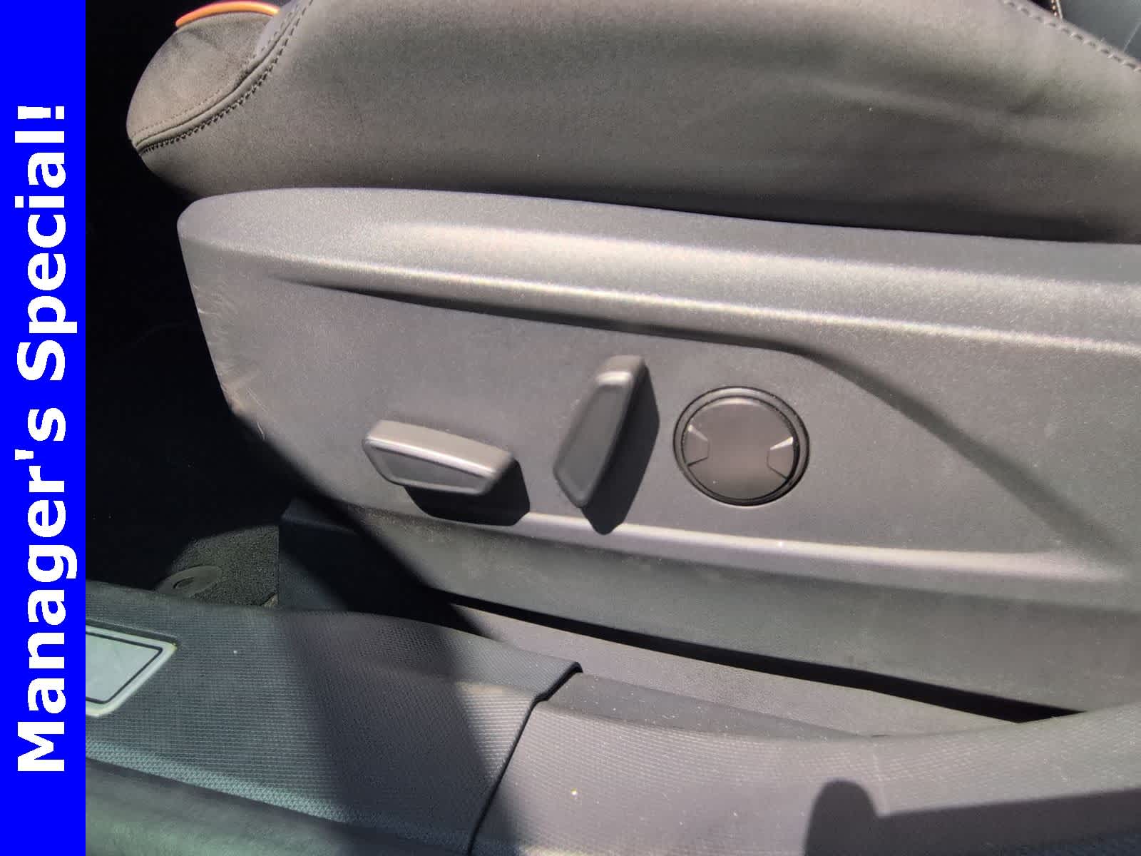 Thumbnail: 2022 Ford Mustang Mach-E - 18