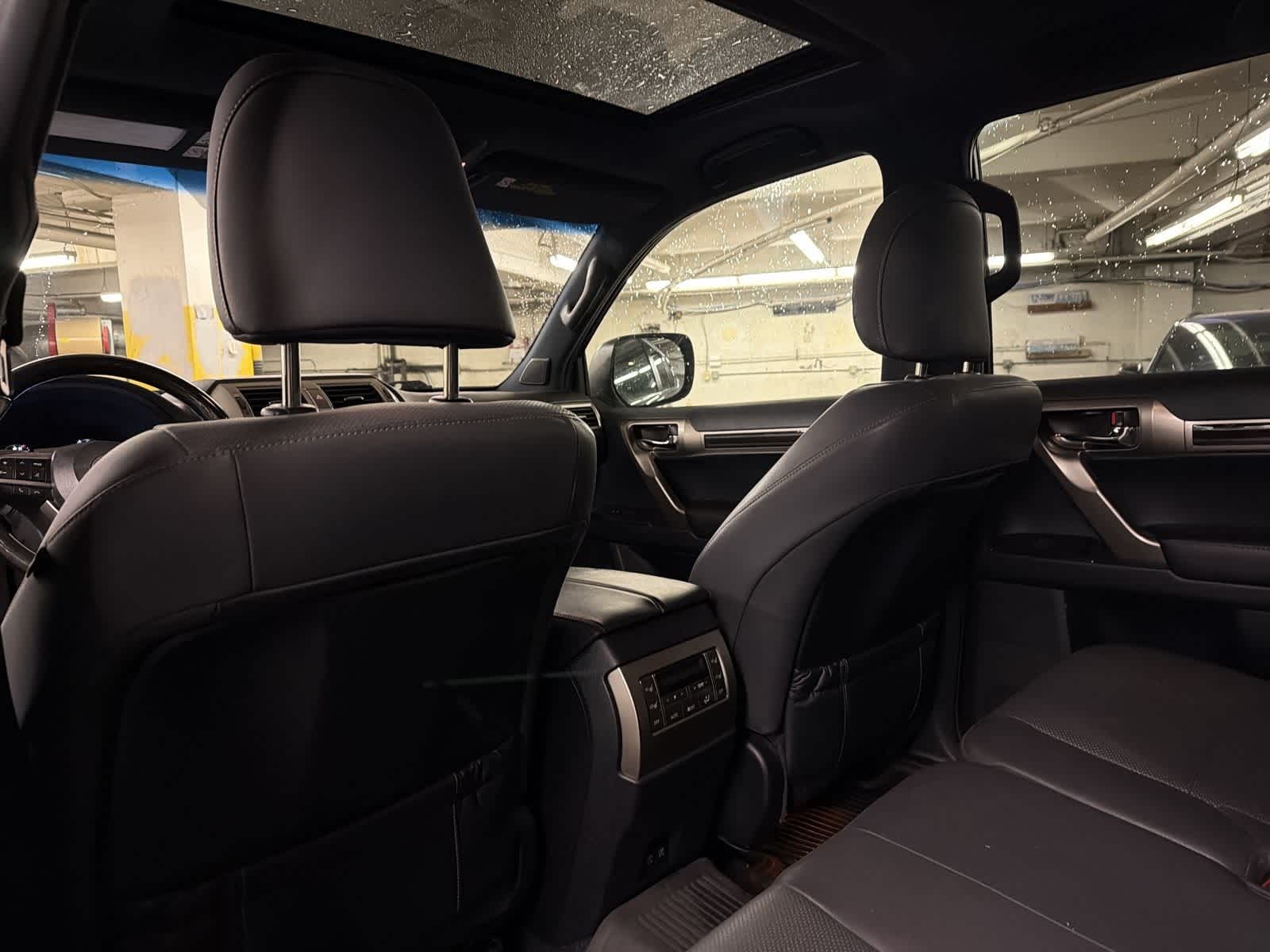 Thumbnail: 2020 Lexus GX - 19