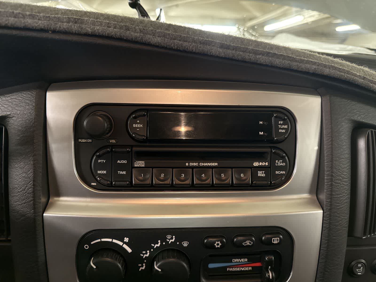 Thumbnail: 2005 Dodge Ram 1500 - 28