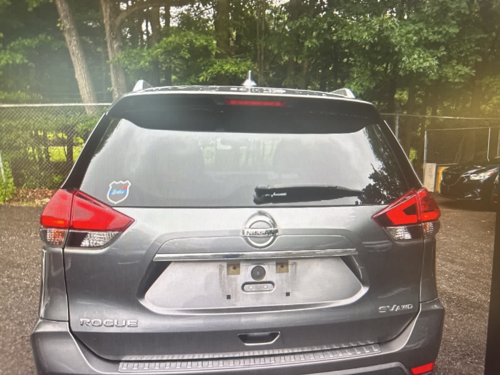2017 Nissan Rogue SV 4