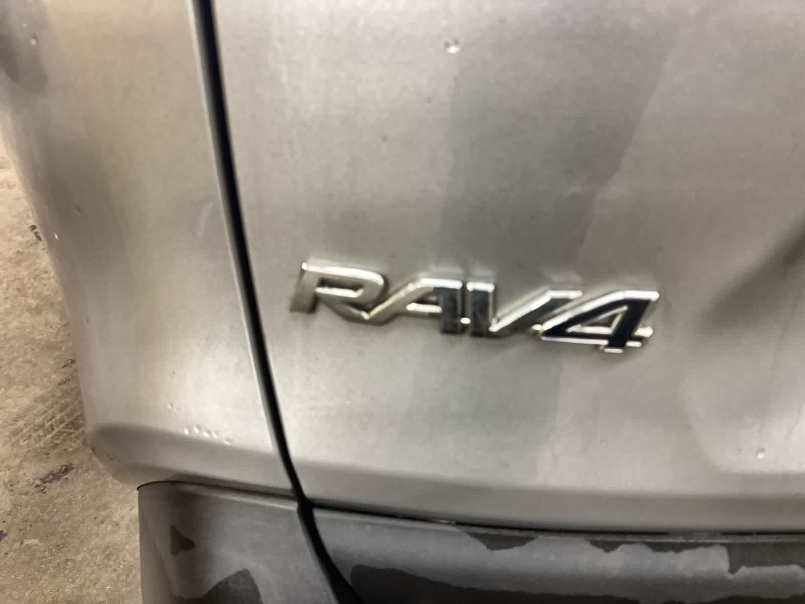 Thumbnail: 2019 Toyota RAV4 - 13