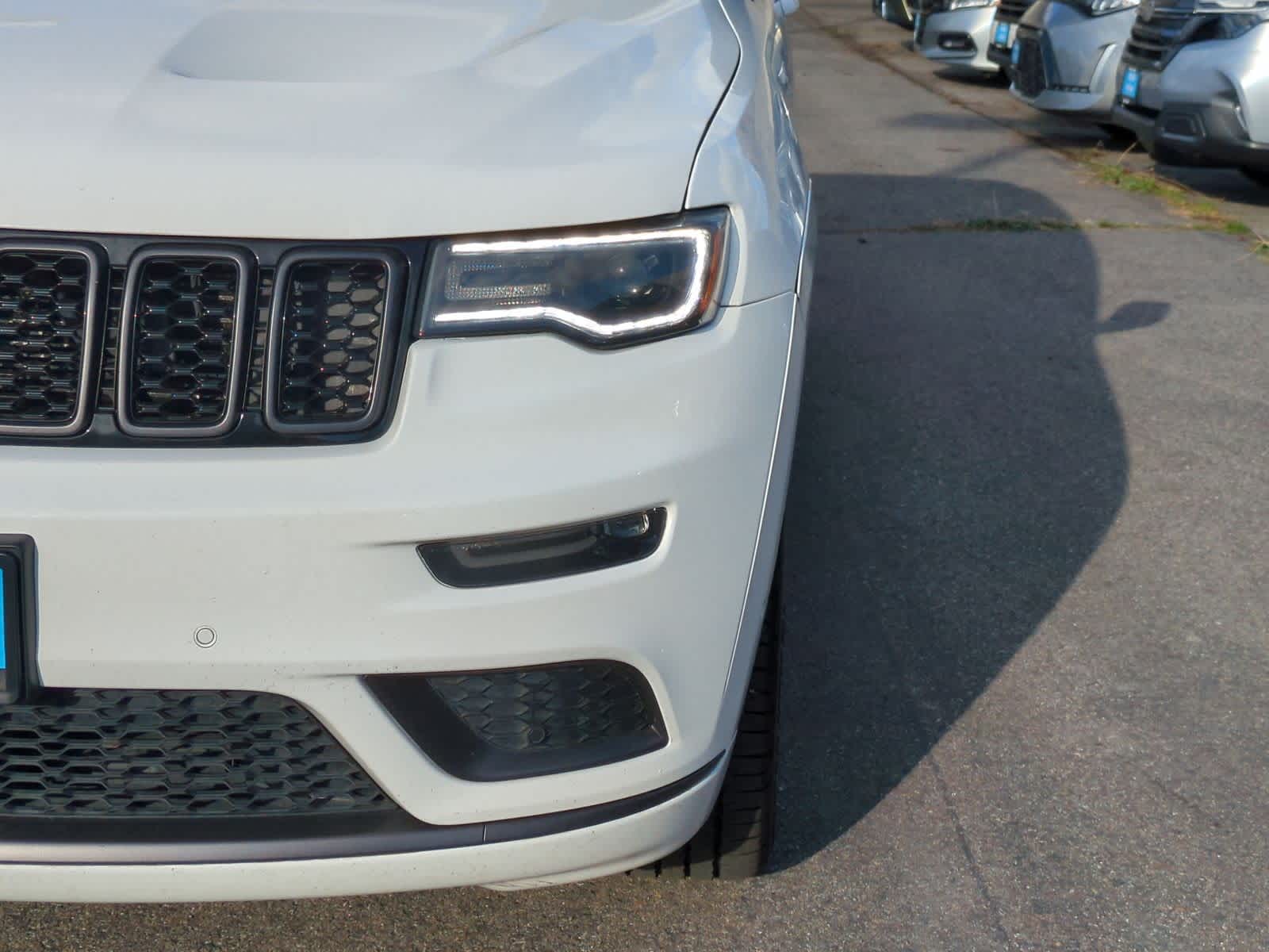 Thumbnail: 2019 Jeep Grand Cherokee - 11