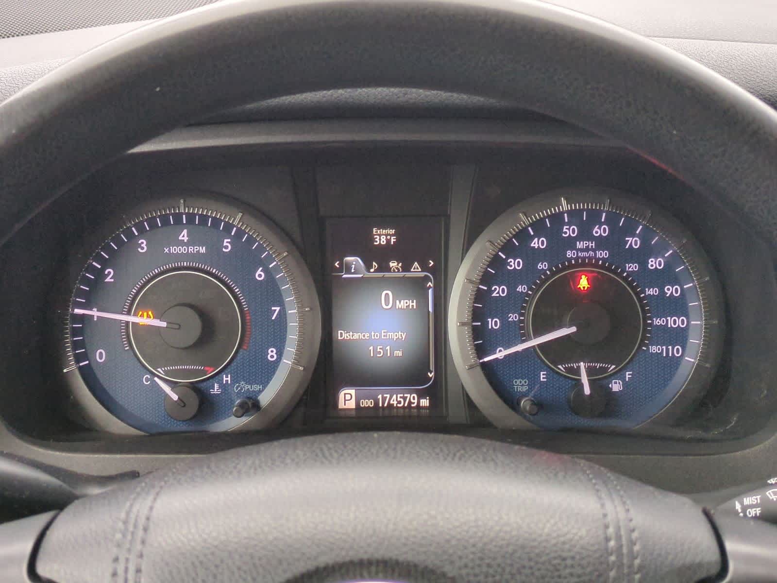 Thumbnail: 2018 Toyota Sienna - 32