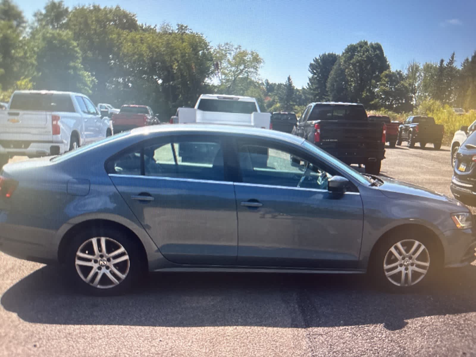 Thumbnail: 2017 Volkswagen Jetta - 6