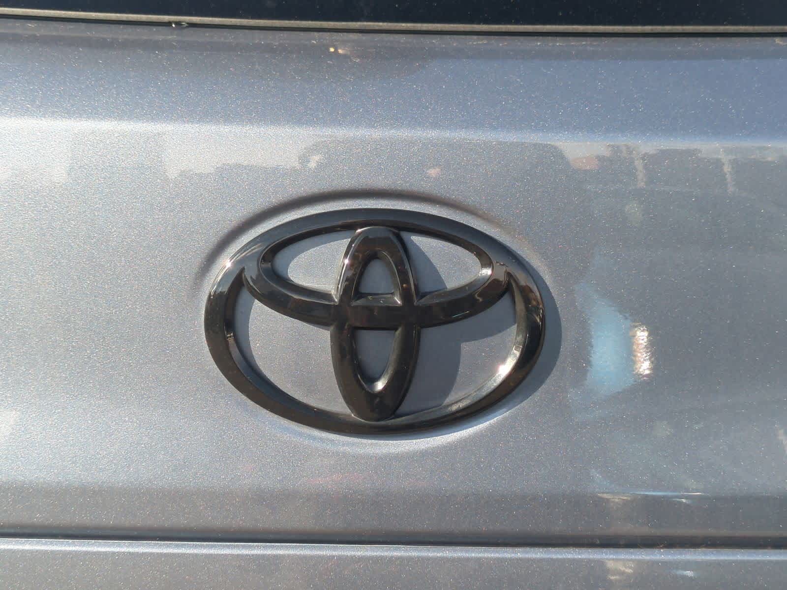 Thumbnail: 2023 Toyota Corolla Cross - 12