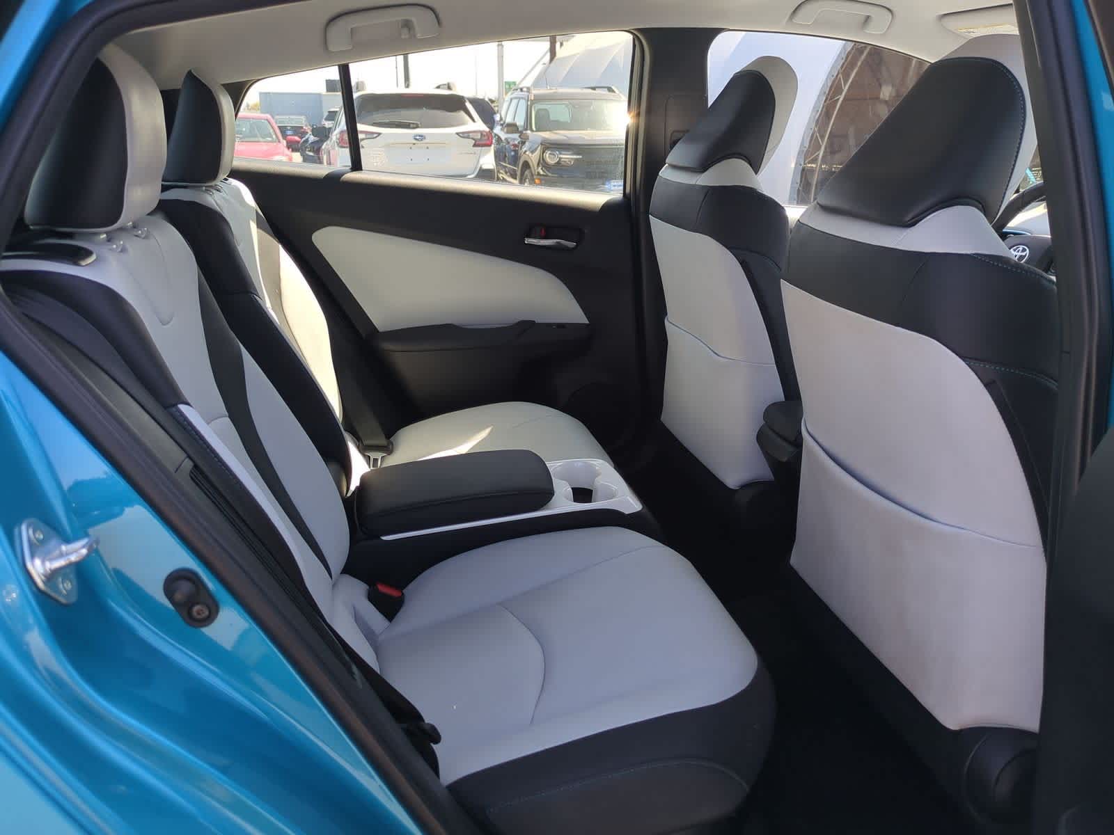 Thumbnail: 2017 Toyota Prius Prime - 21