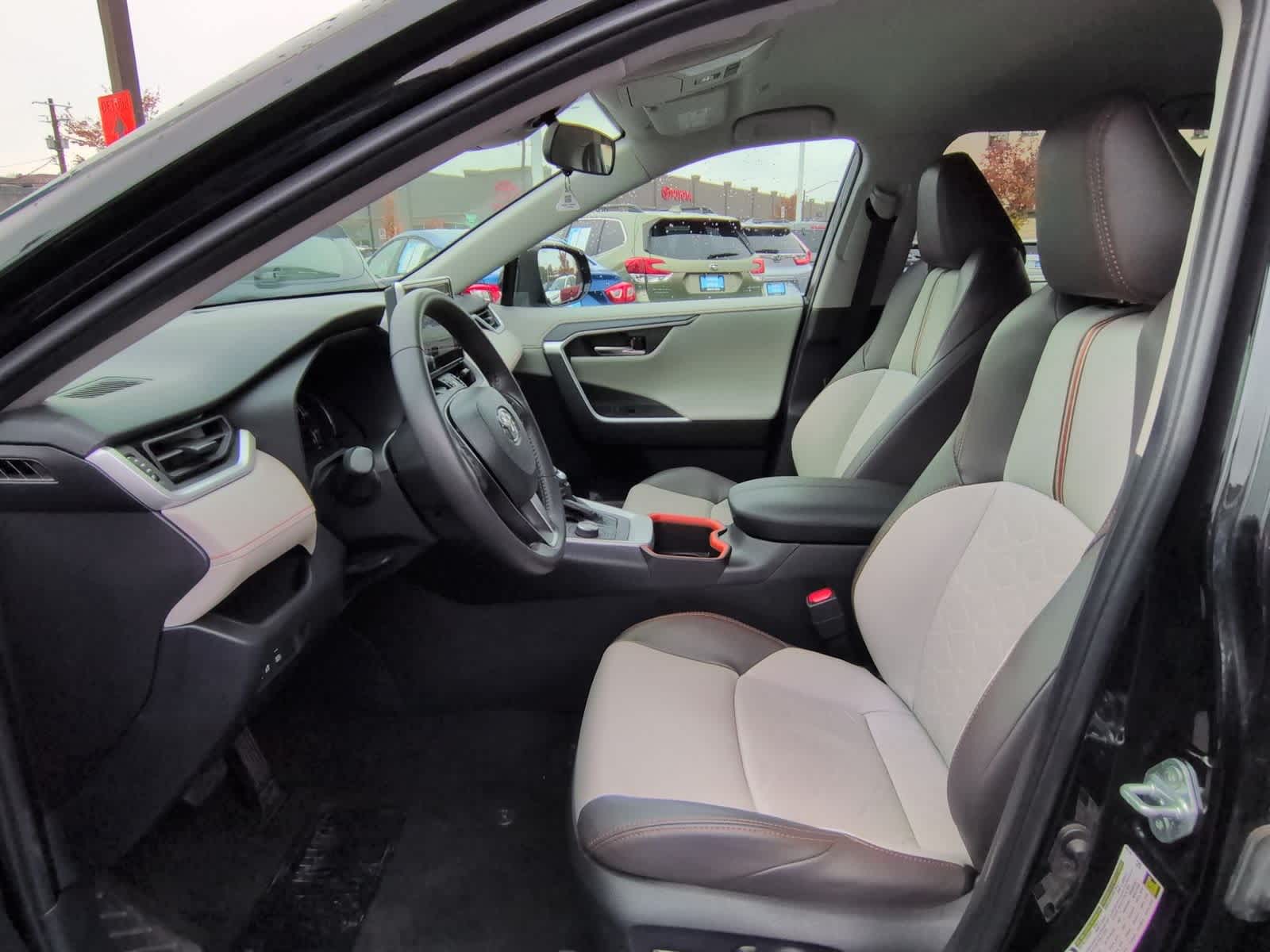 Thumbnail: 2024 Toyota RAV4 - 17