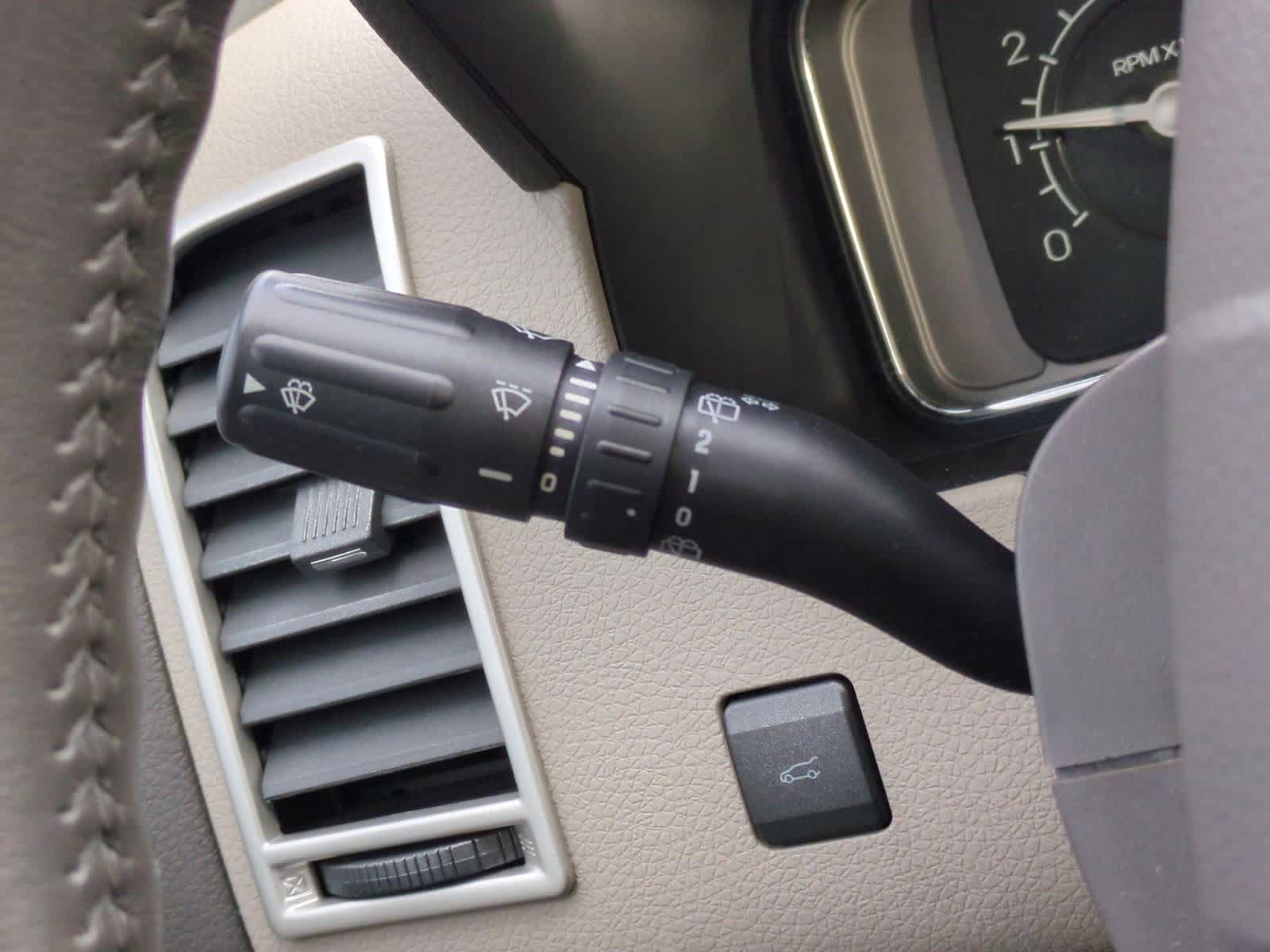 Thumbnail: 2010 Lincoln MKX - 27