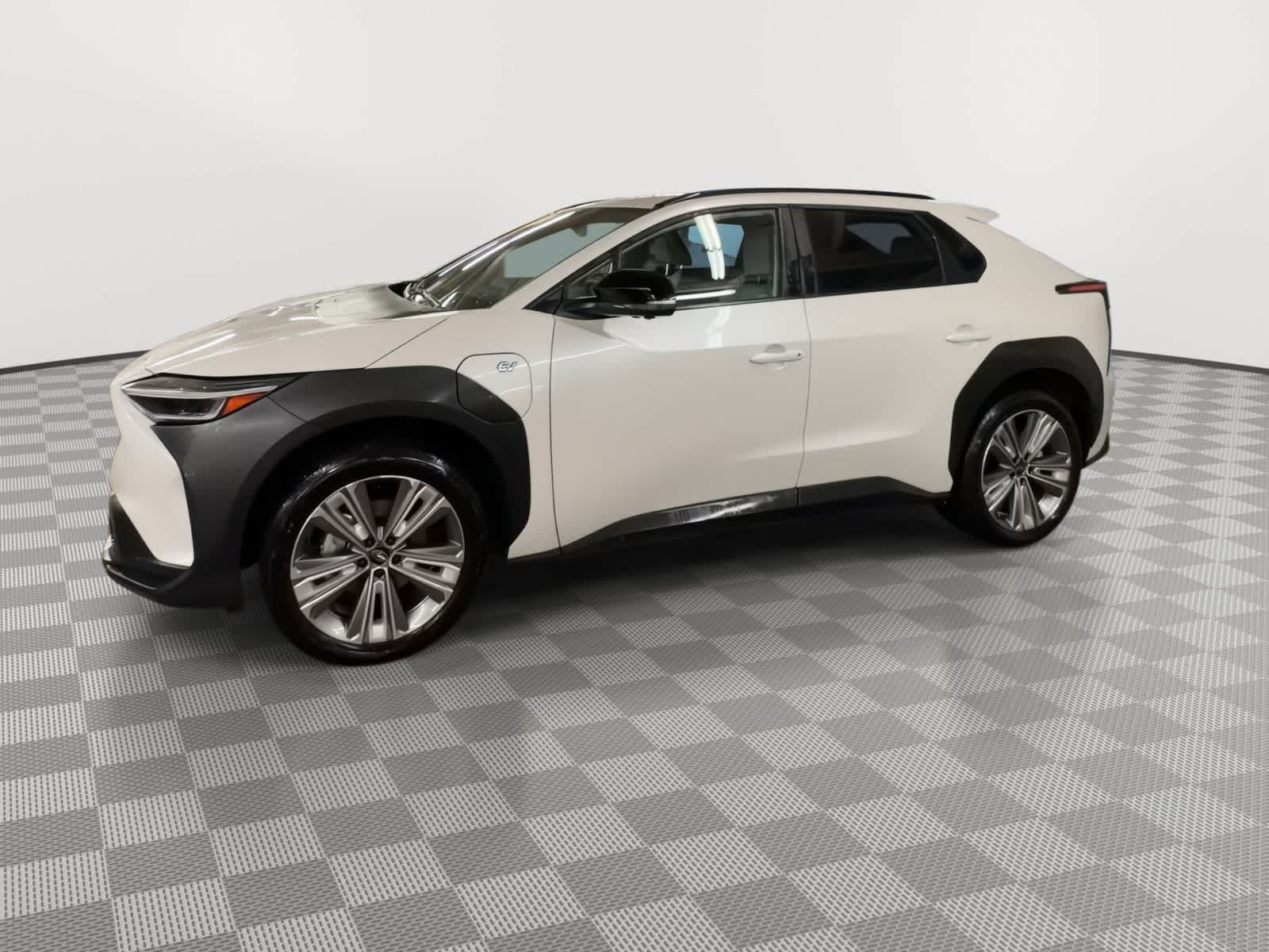 Thumbnail: 2024 Subaru Solterra - 6