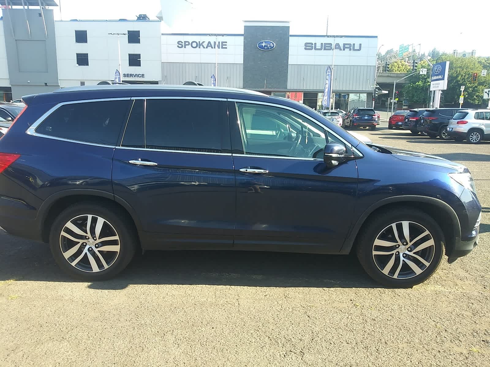 Thumbnail: 2016 Honda Pilot - 3