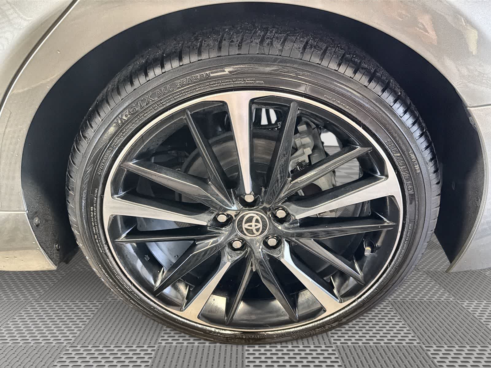 2020 Toyota Camry XSE - Photo 13