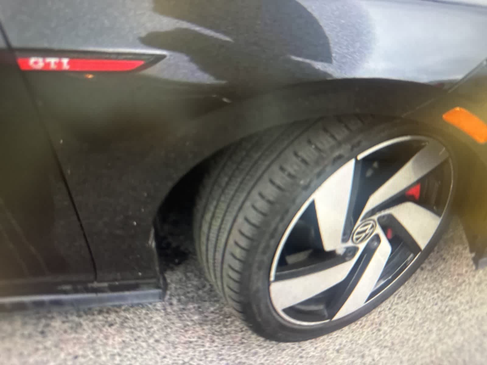 Thumbnail: 2024 Volkswagen Golf - 3