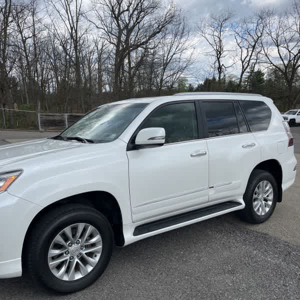Thumbnail: 2019 Lexus GX - 2