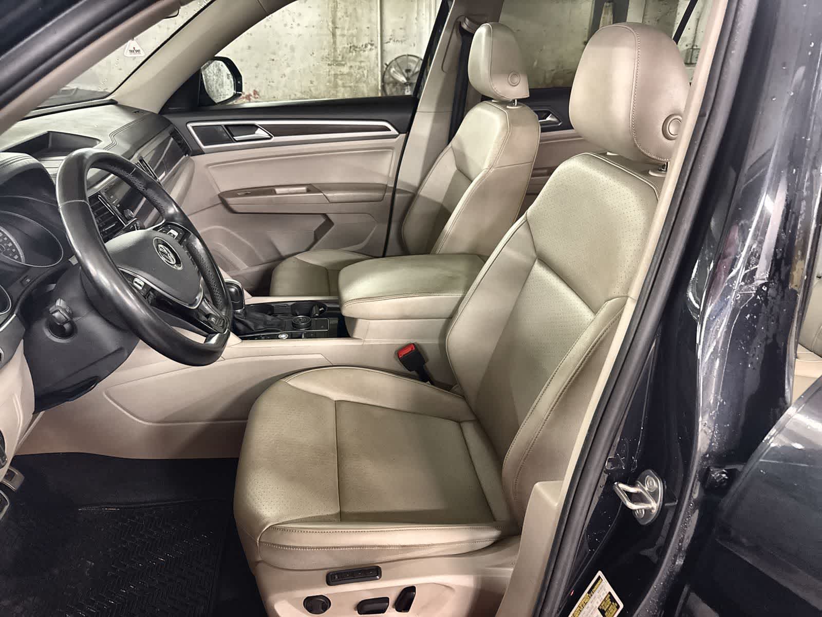 Thumbnail: 2018 Volkswagen Atlas - 17