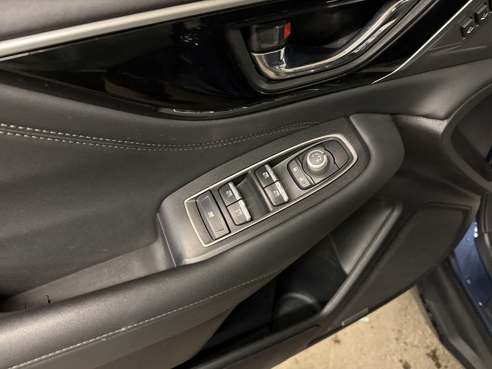 Thumbnail: 2022 Subaru Outback - 17