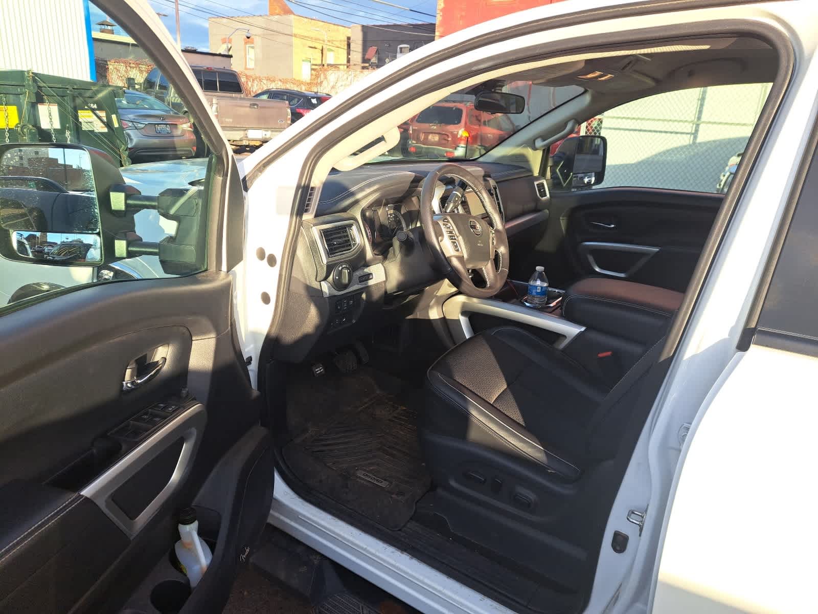Thumbnail: 2019 Nissan Titan - 5