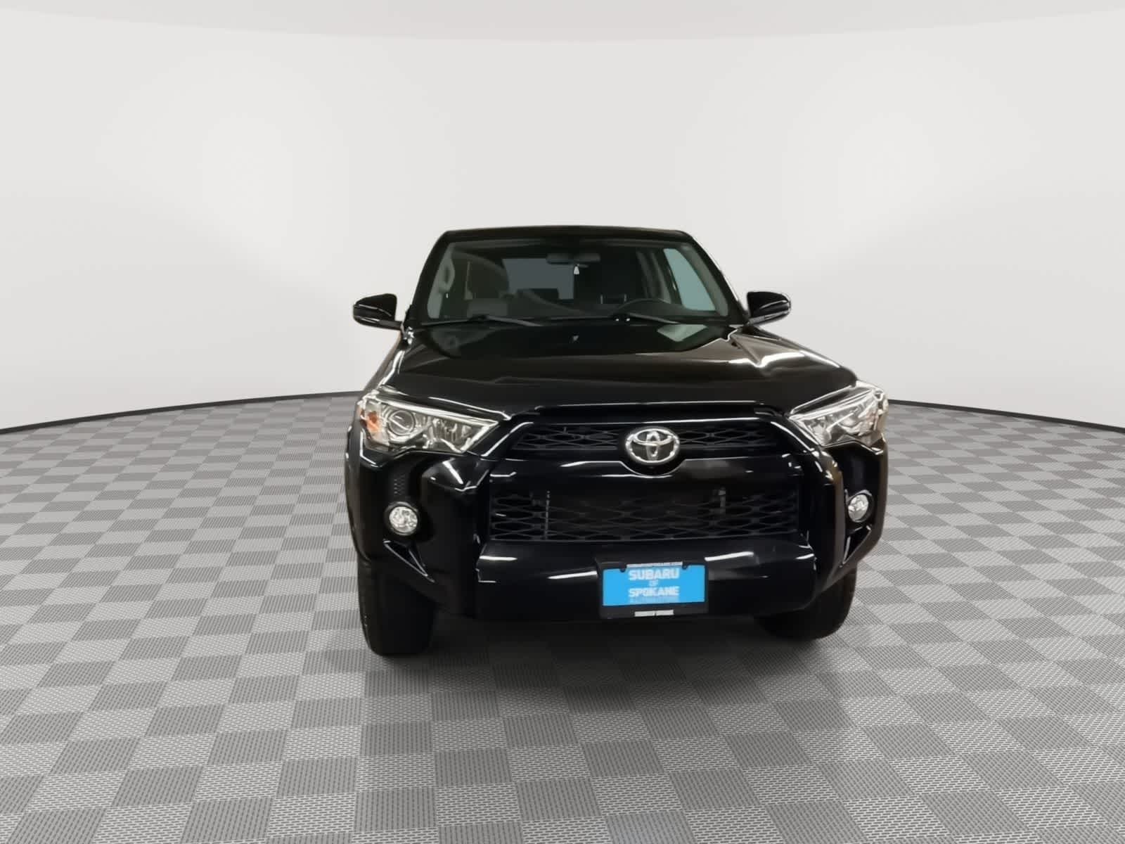 Thumbnail: 2015 Toyota 4Runner - 3