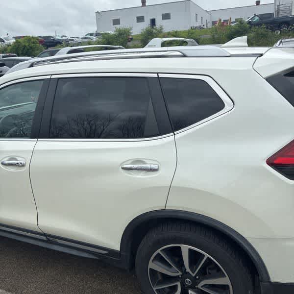 Thumbnail: 2017 Nissan Rogue - 4