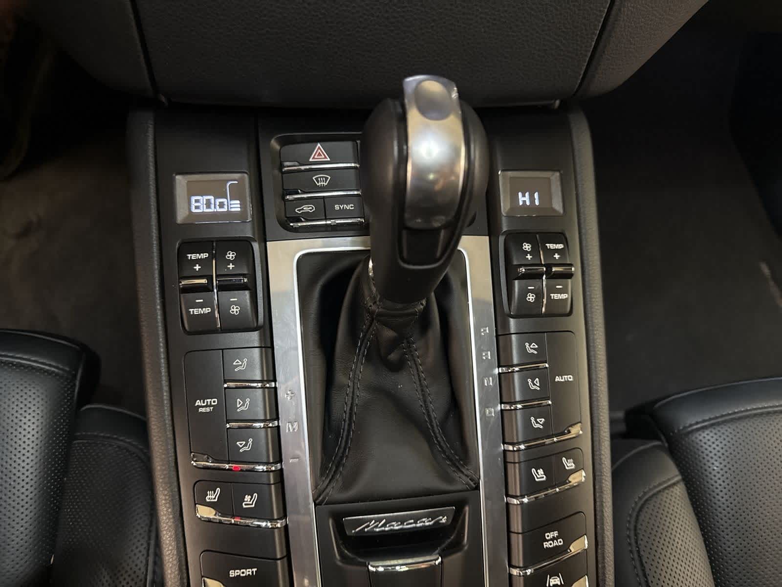 Thumbnail: 2017 Porsche Macan - 33