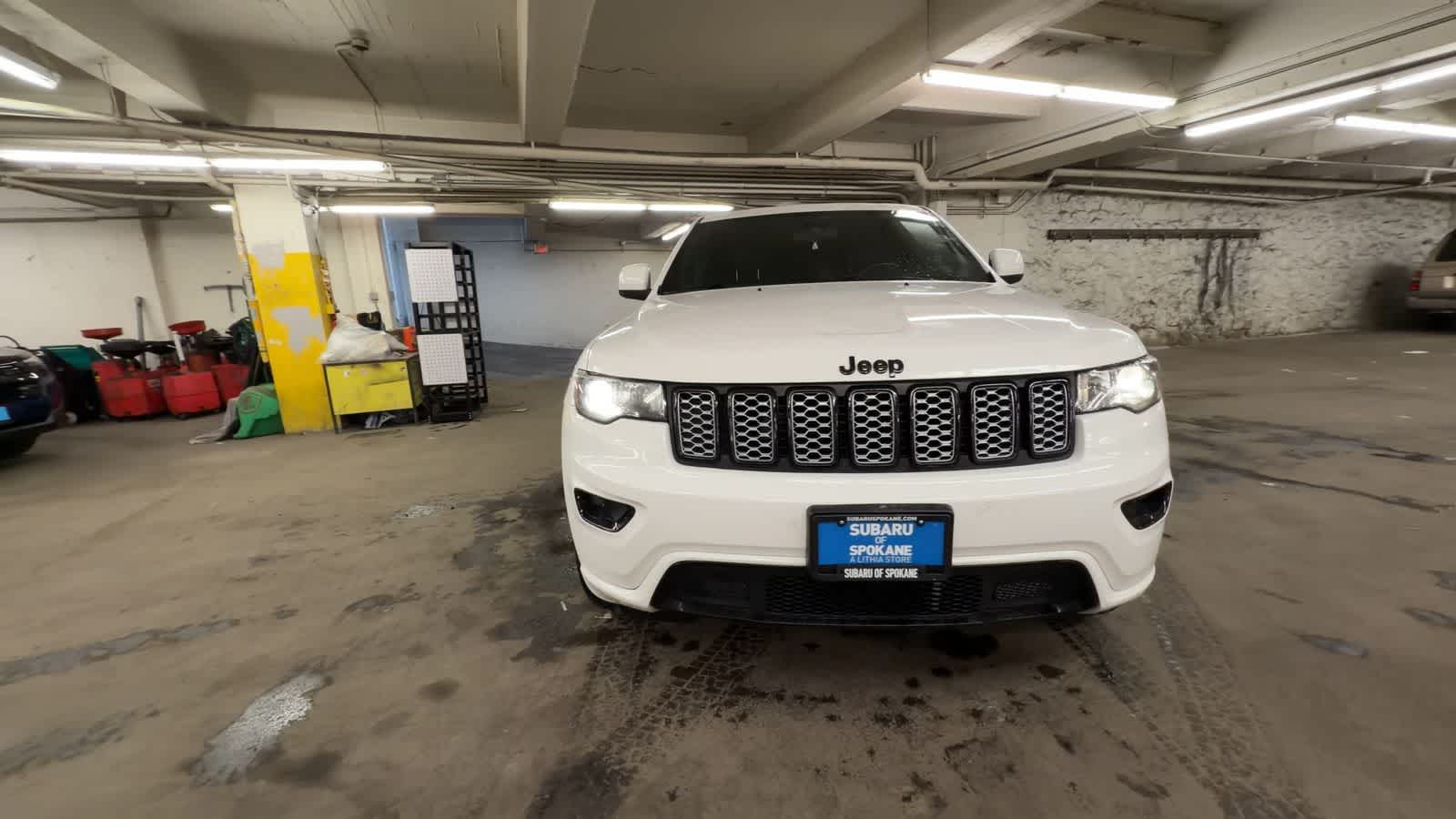 Thumbnail: 2021 Jeep Grand Cherokee - 3