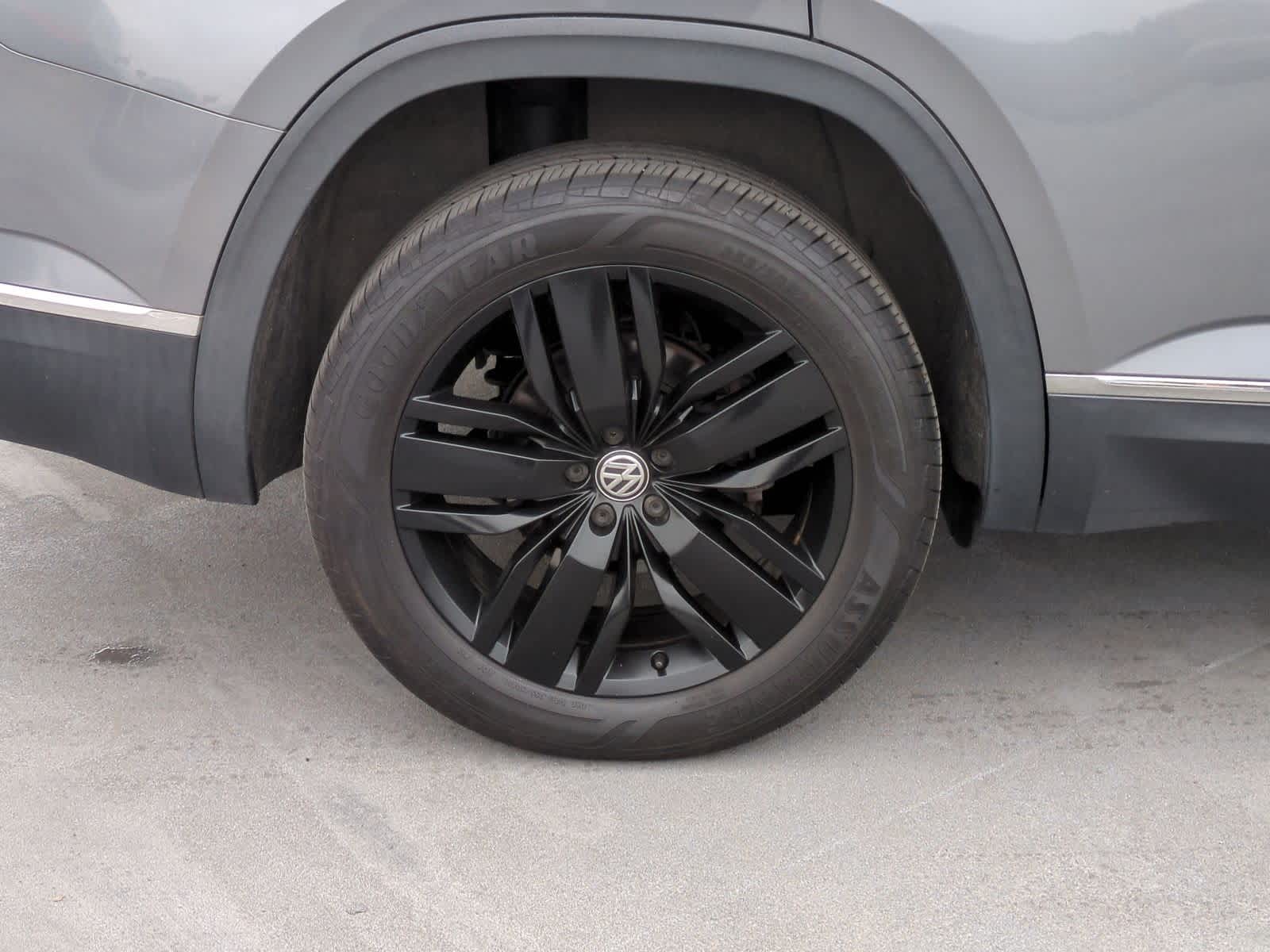 Thumbnail: 2018 Volkswagen Atlas - 14
