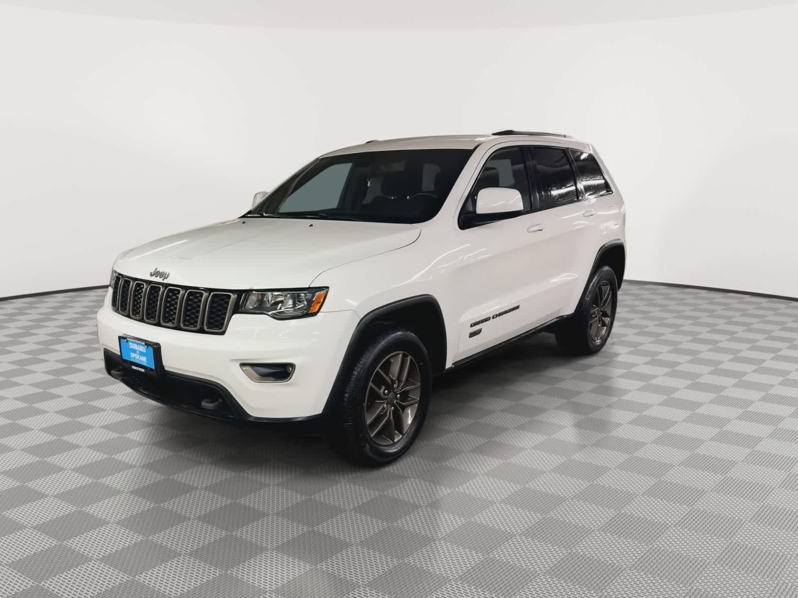 Thumbnail: 2016 Jeep Grand Cherokee - 7