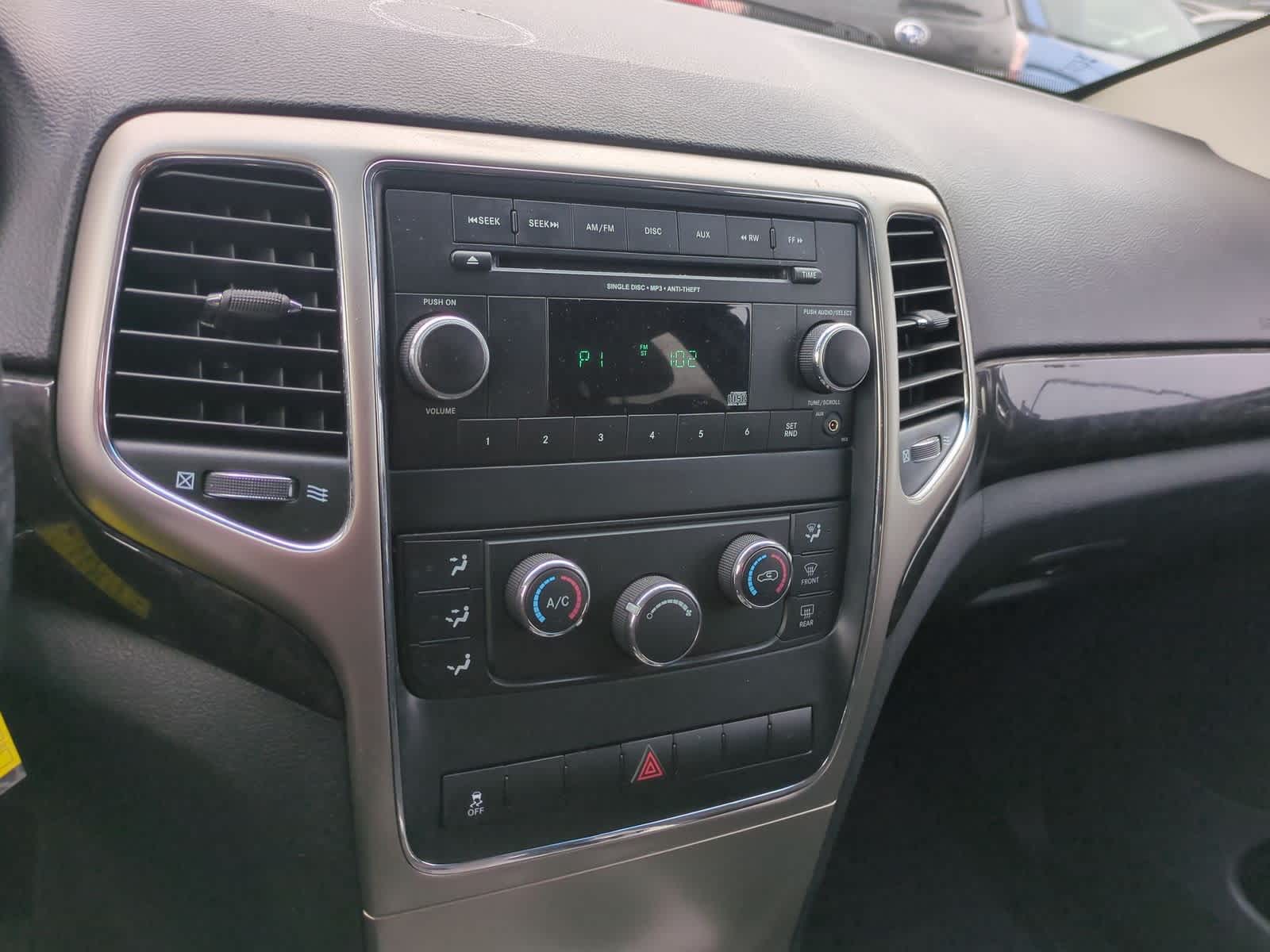 Thumbnail: 2012 Jeep Grand Cherokee - 26