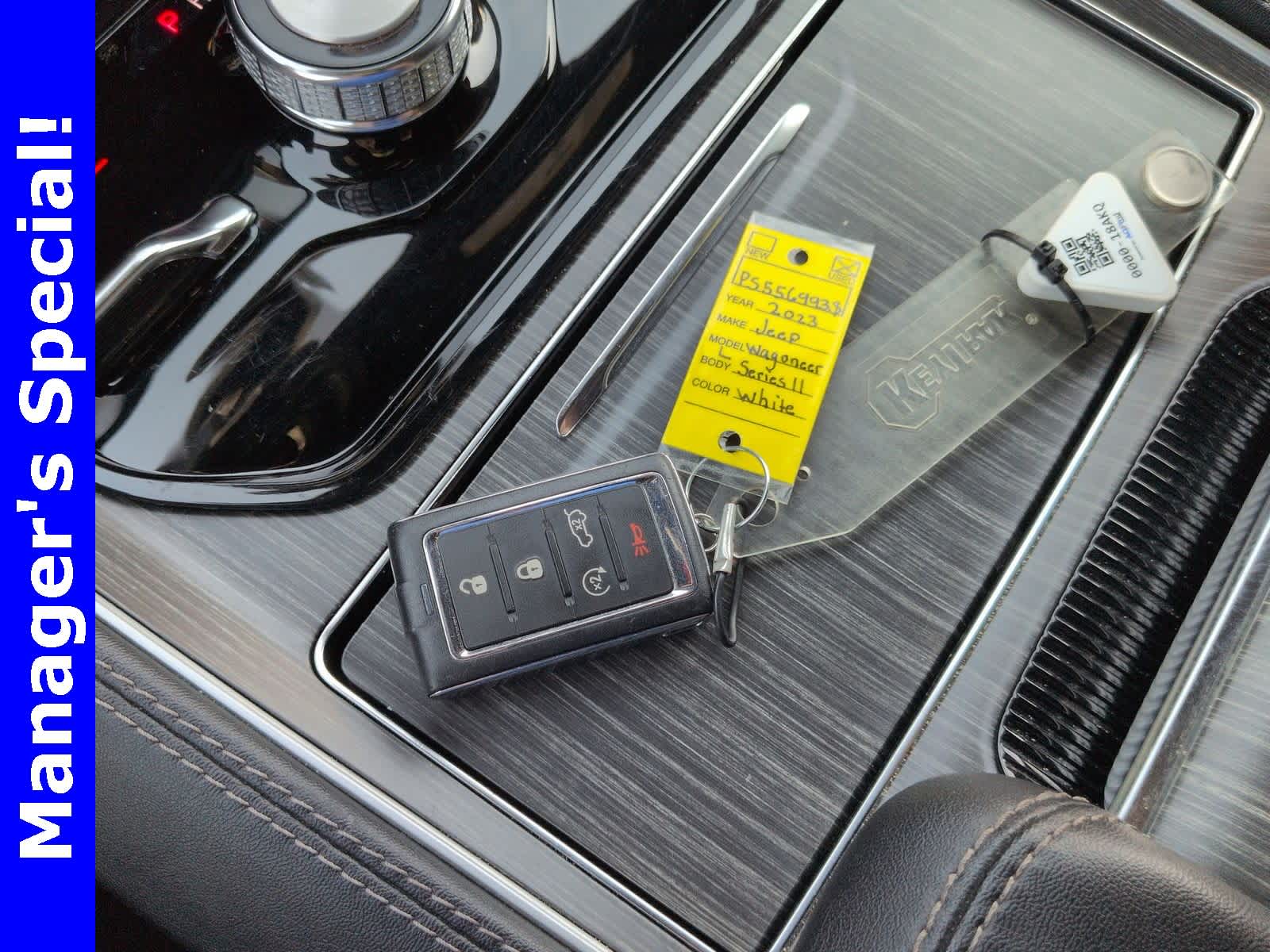 Thumbnail: 2023 Jeep Wagoneer - 35