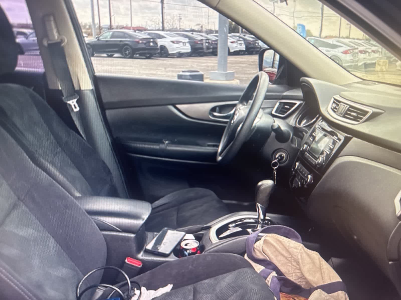 Thumbnail: 2016 Nissan Rogue - 11