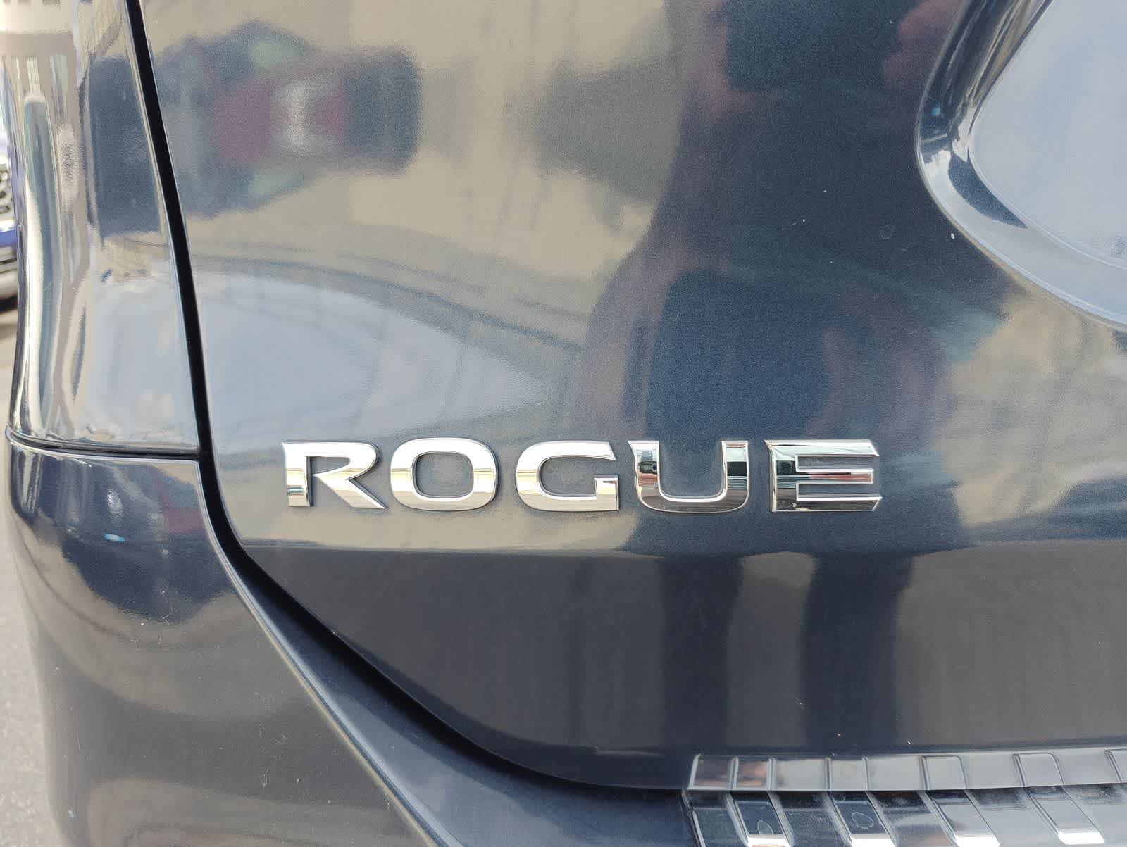 Thumbnail: 2016 Nissan Rogue - 12