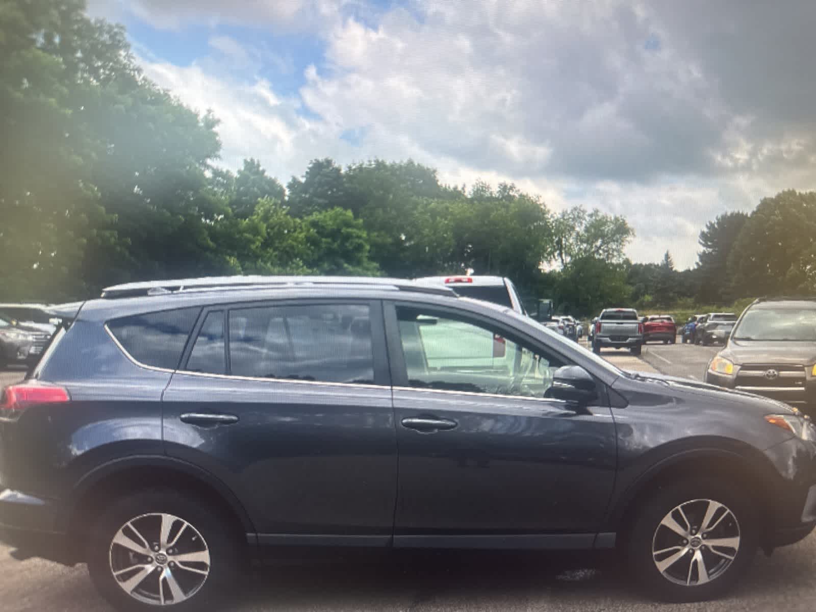 Thumbnail: 2018 Toyota RAV4 - 6