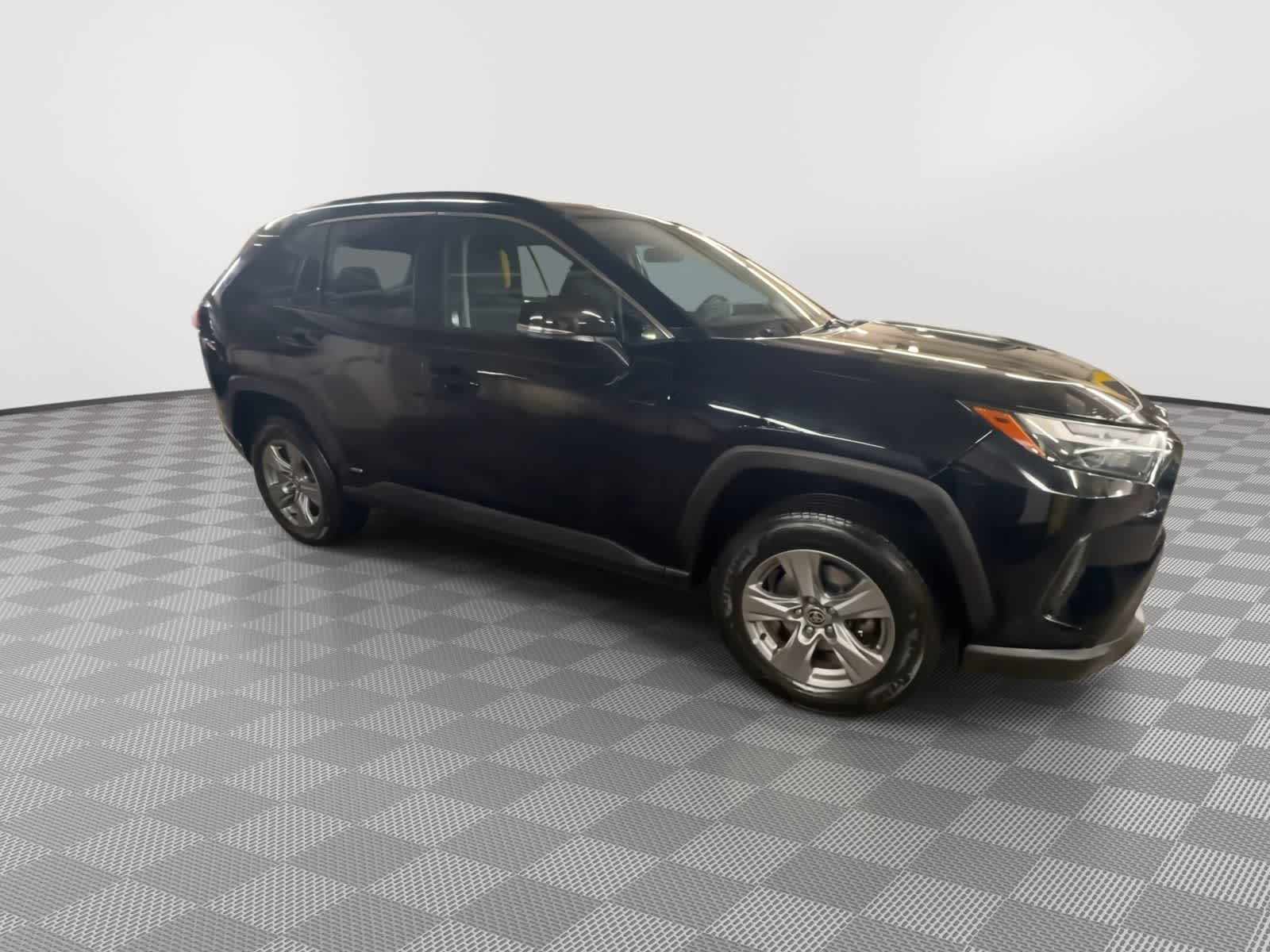 Thumbnail: 2022 Toyota RAV4 - 2