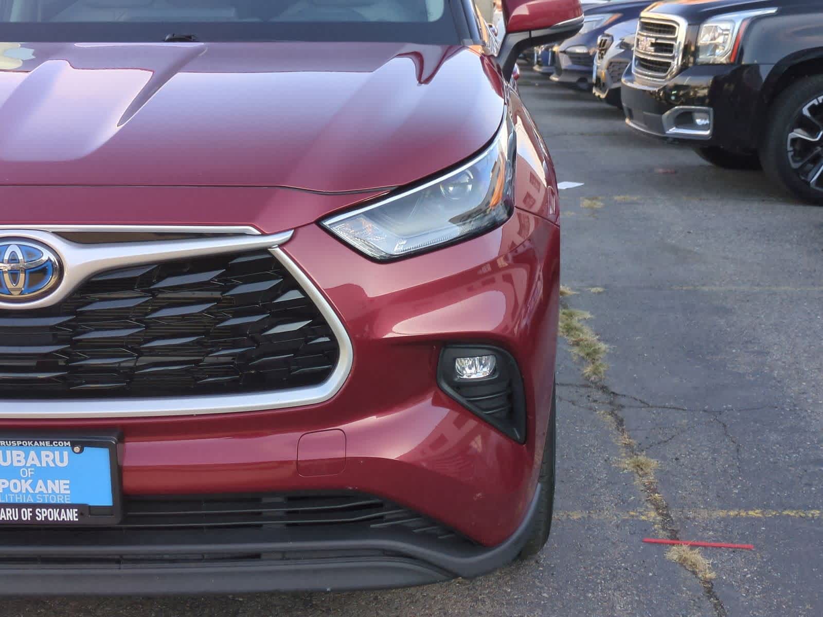 Thumbnail: 2023 Toyota Highlander - 11