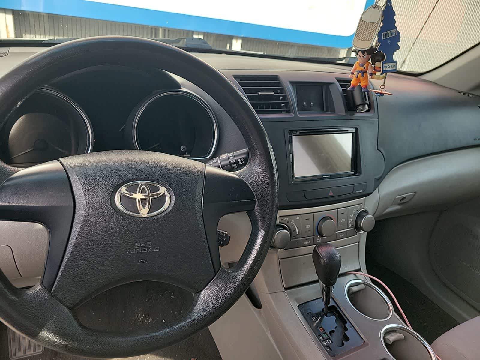 Thumbnail: 2012 Toyota Highlander - 5