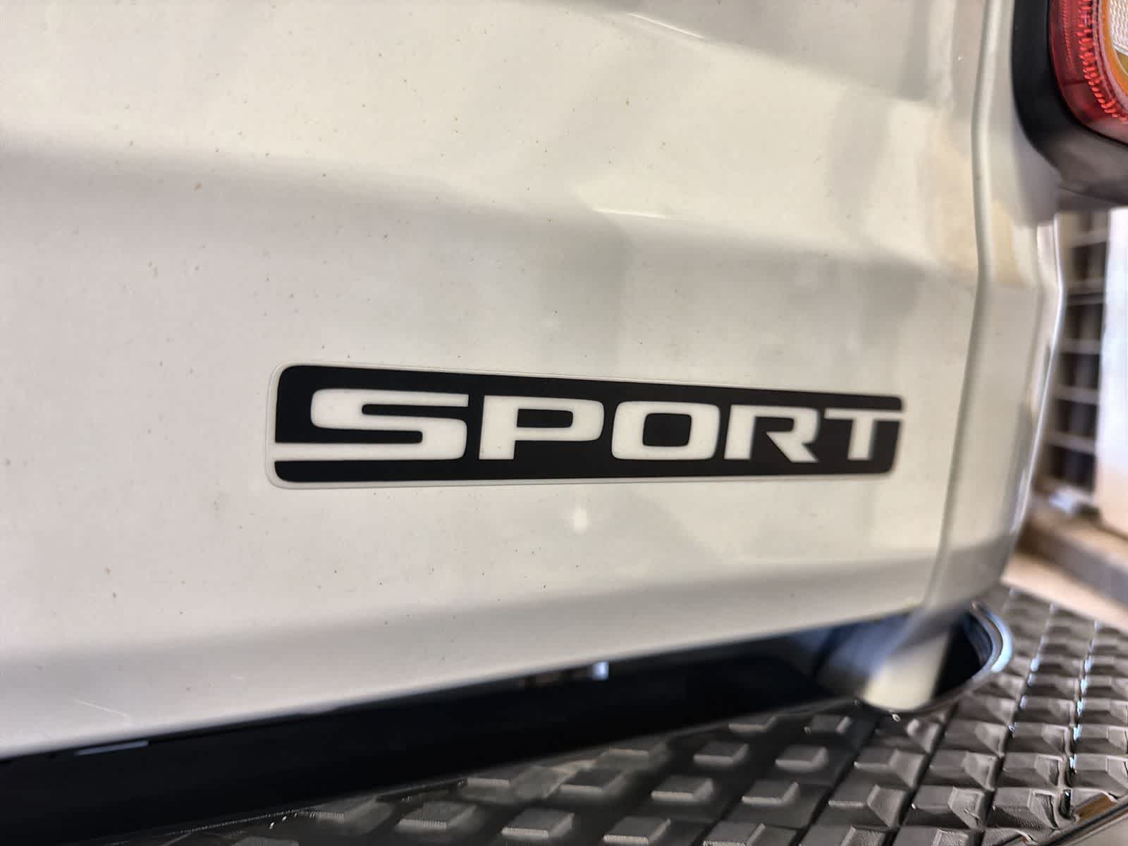 Thumbnail: 2020 Jeep Gladiator - 13