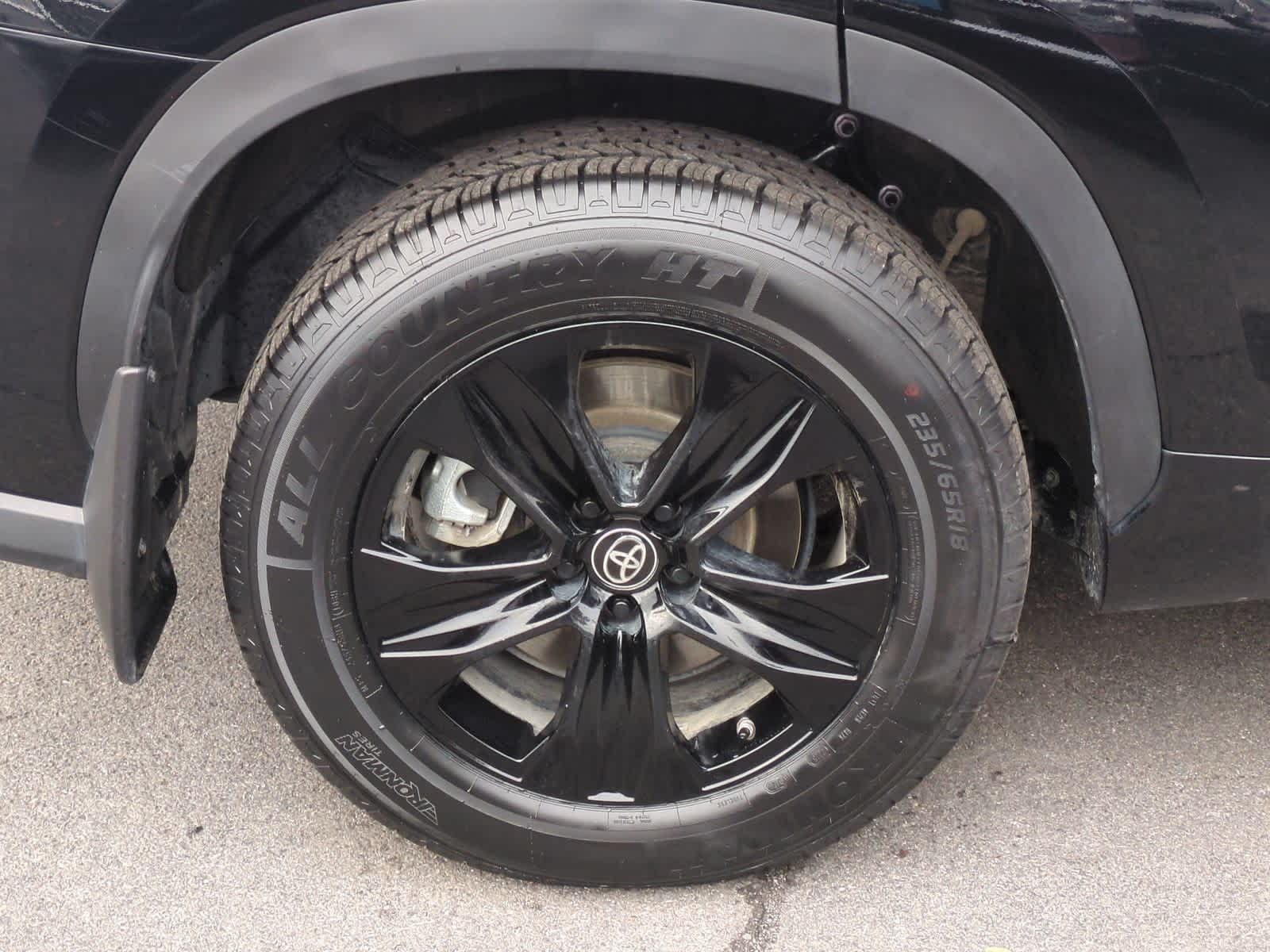 Thumbnail: 2024 Toyota Highlander - 14