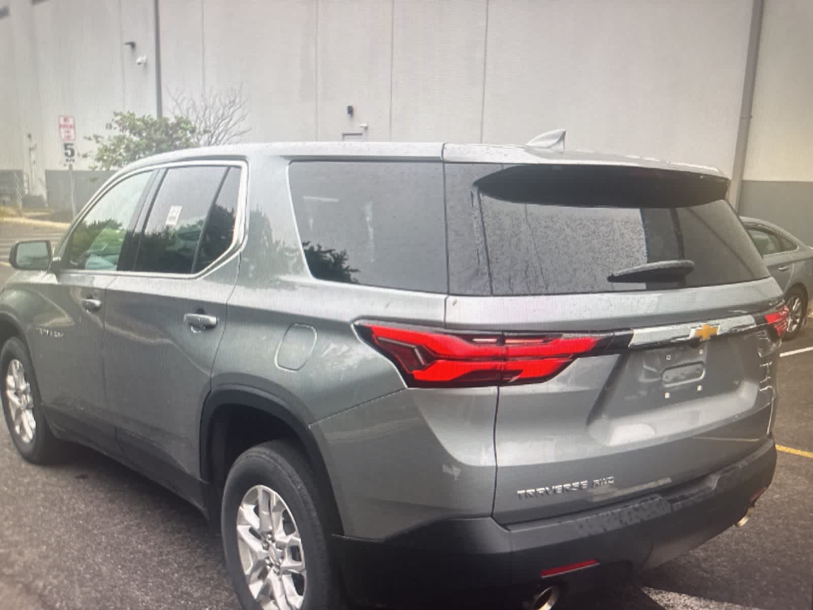 2023 Chevrolet Traverse LS 3