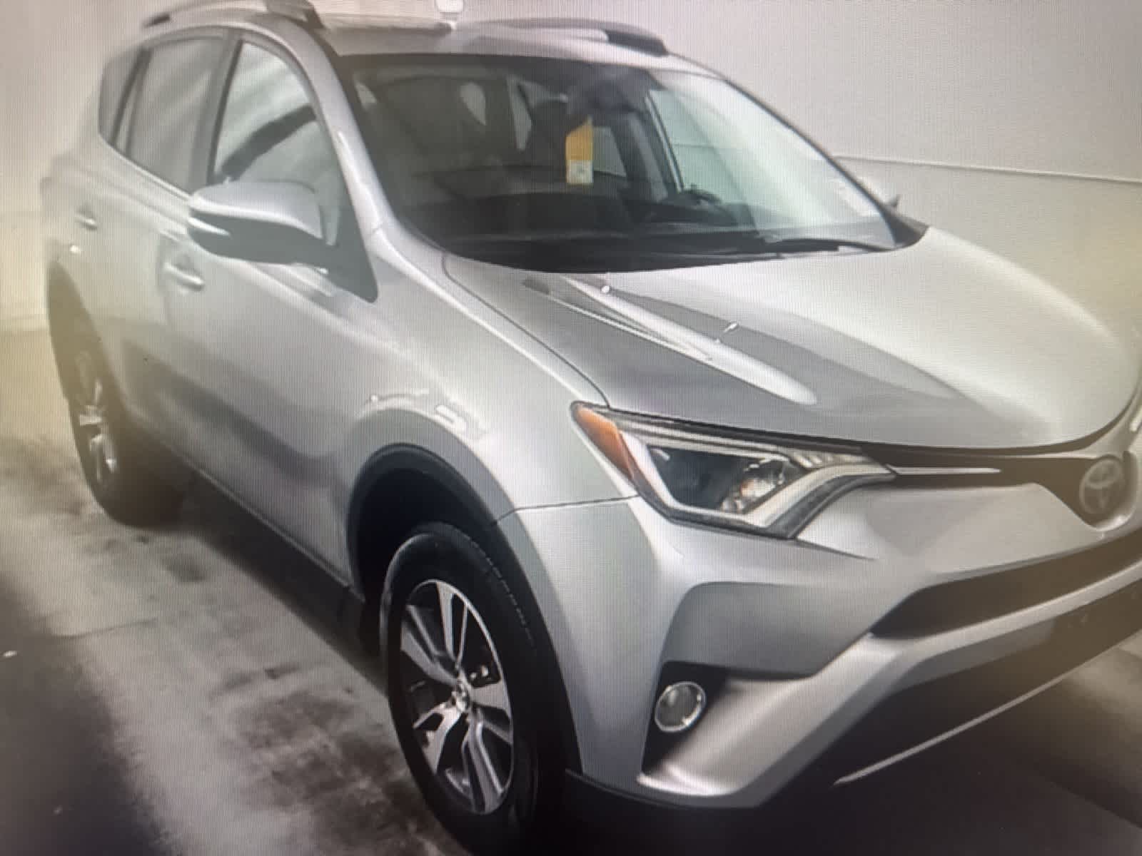 Thumbnail: 2017 Toyota RAV4 - 4
