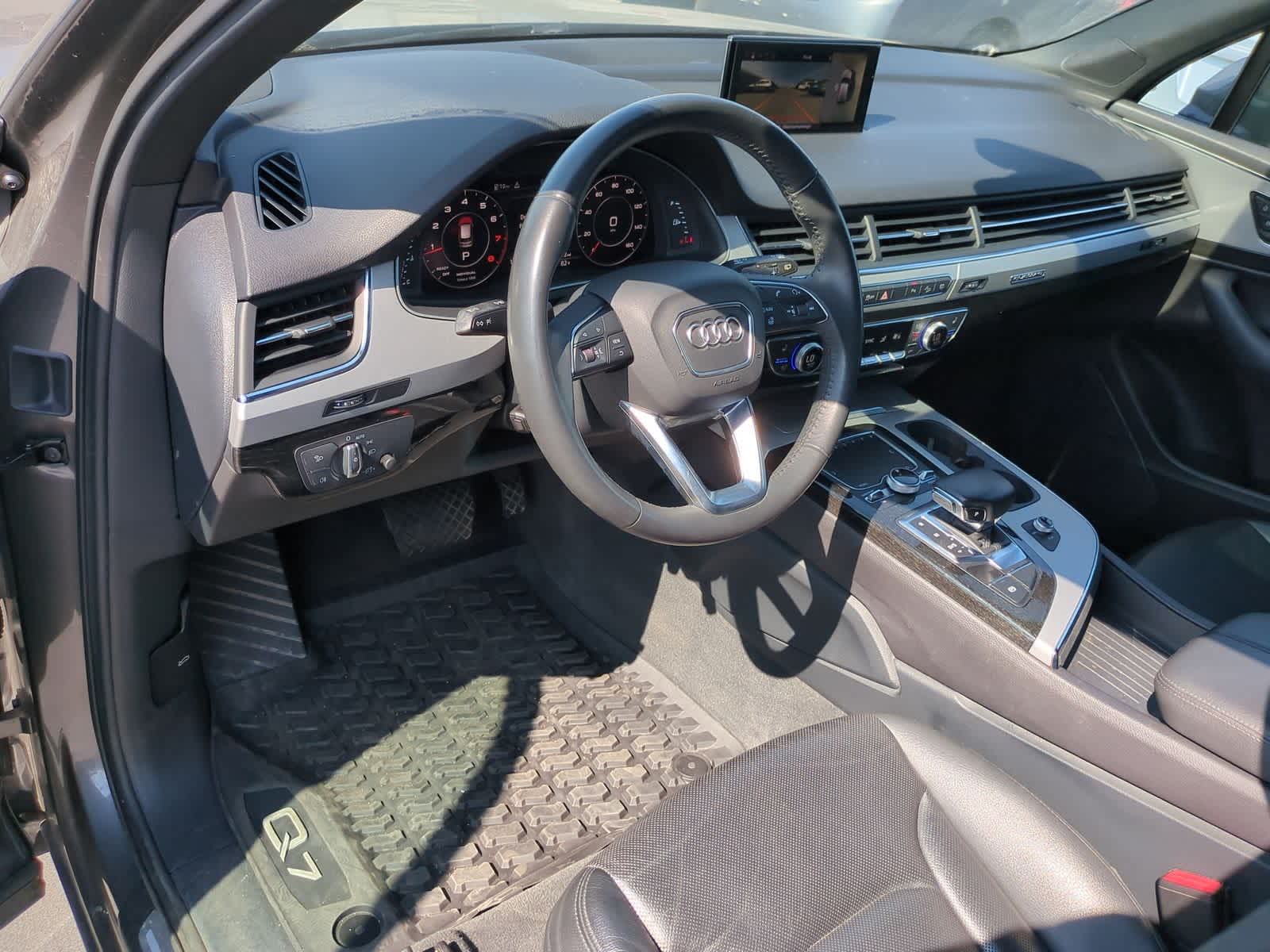 Thumbnail: 2019 Audi Q7 - 10