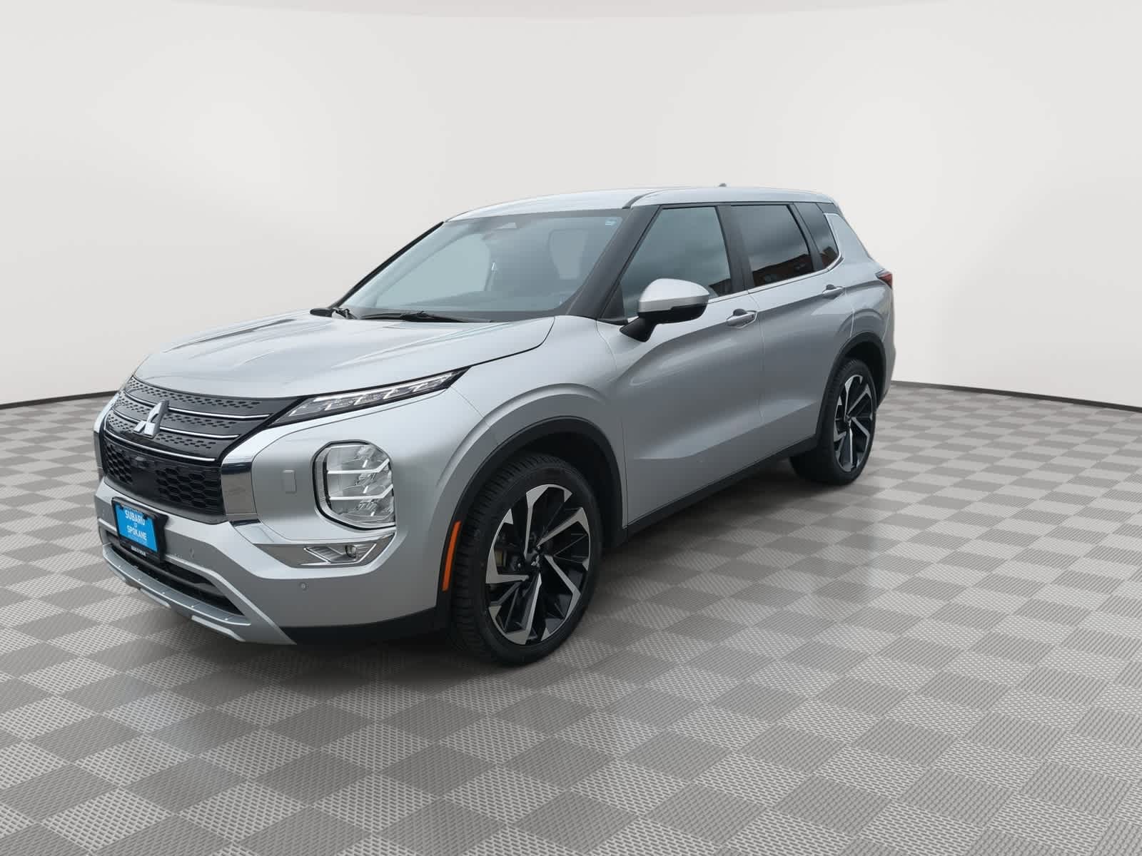 Thumbnail: 2023 Mitsubishi Outlander - 4