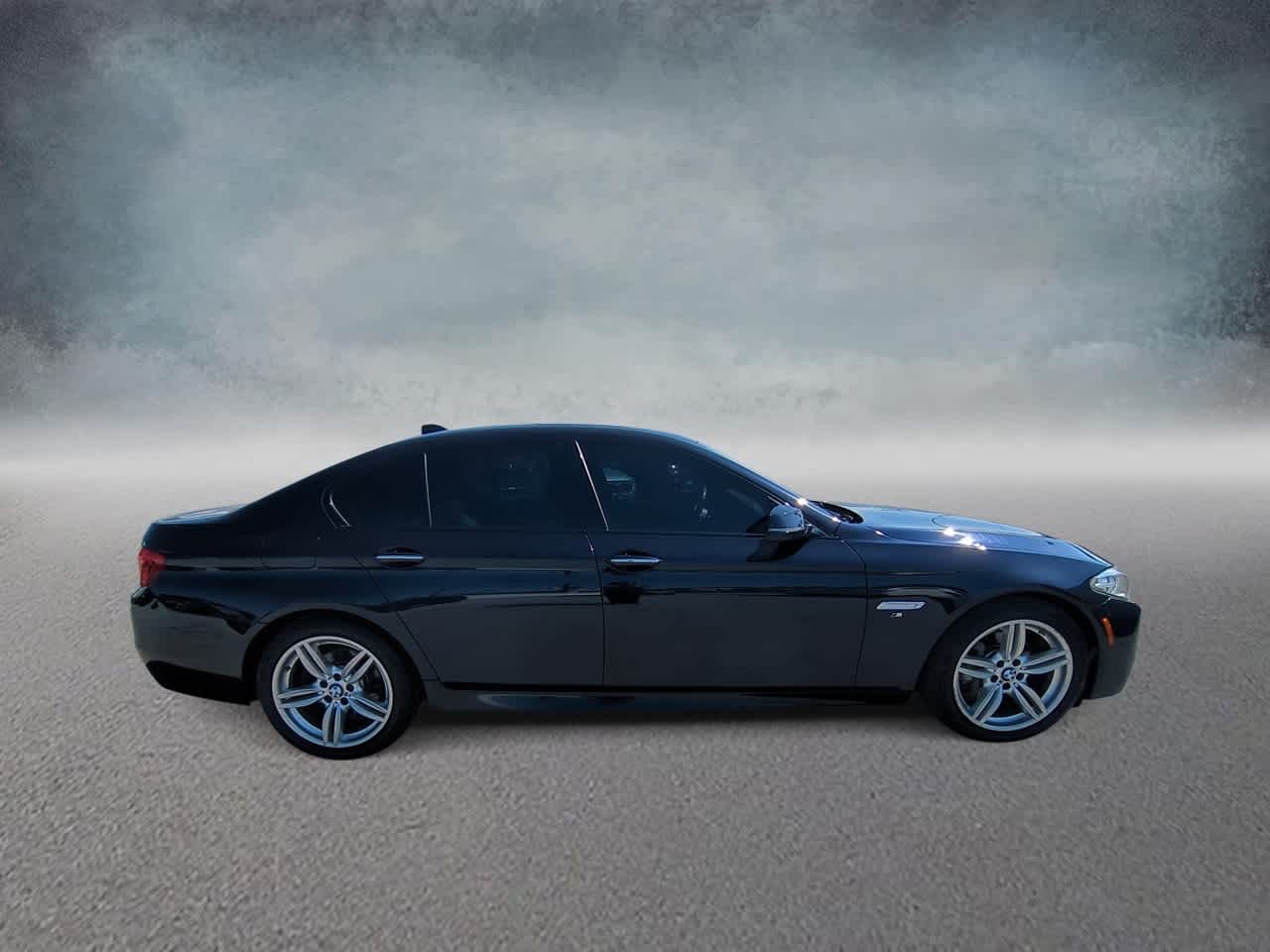 Thumbnail: 2016 BMW 5 Series - 9
