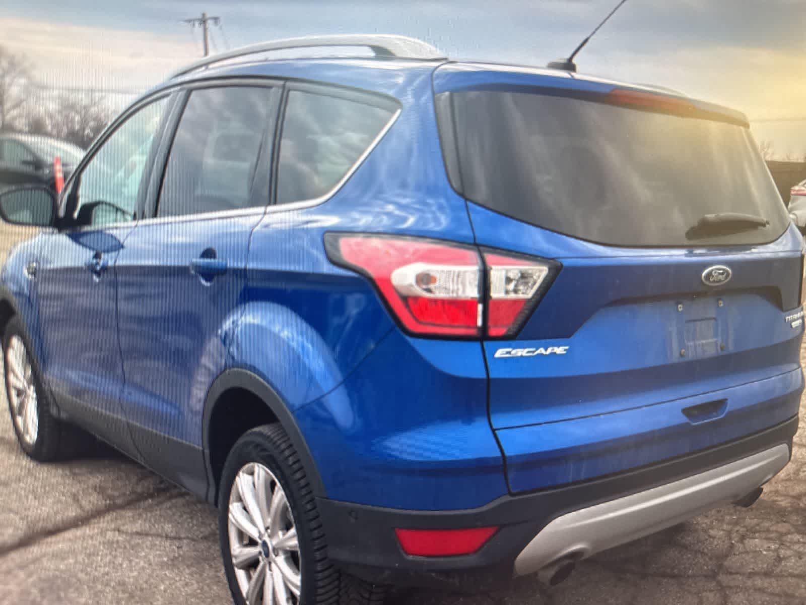 Thumbnail: 2017 Ford Escape - 3
