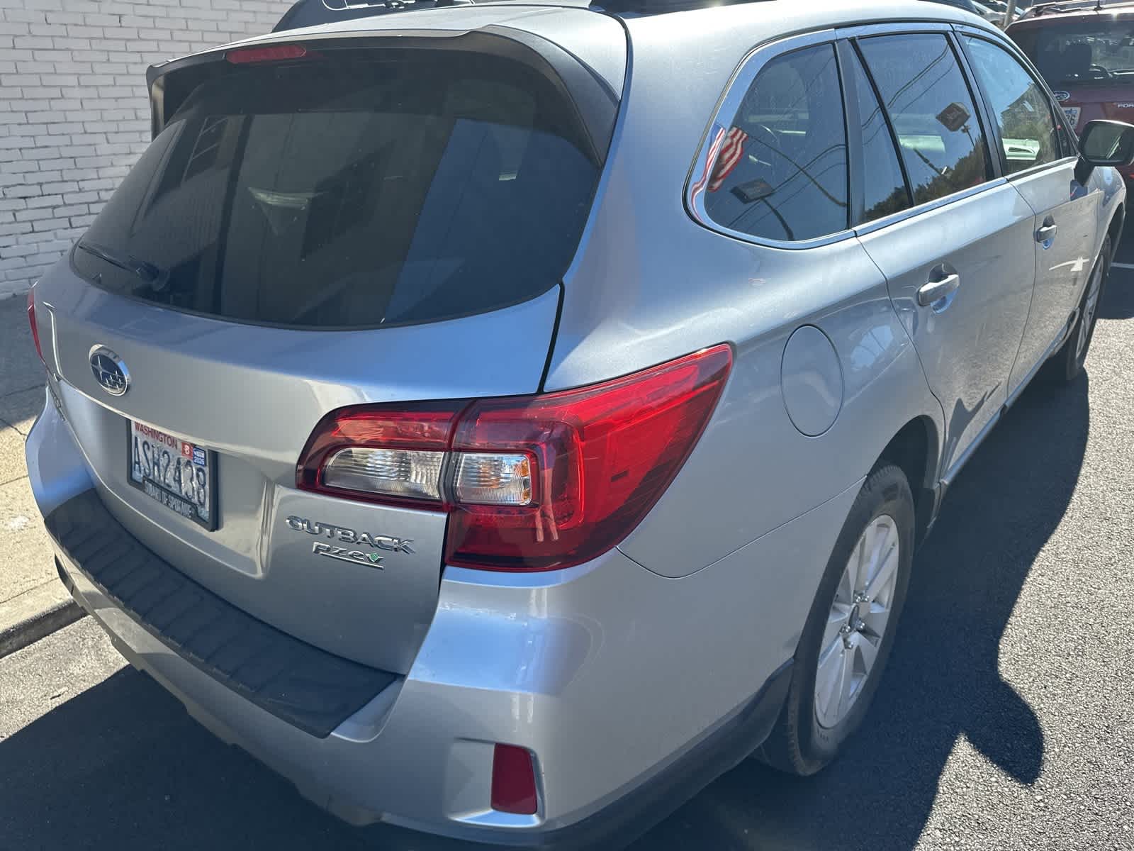 2015 Subaru Outback 2.5i Premium photo 3
