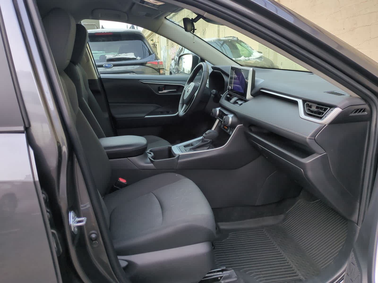 Thumbnail: 2024 Toyota RAV4 - 22