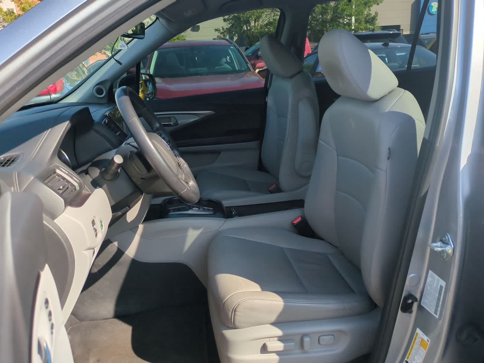 Thumbnail: 2022 Honda Pilot - 17